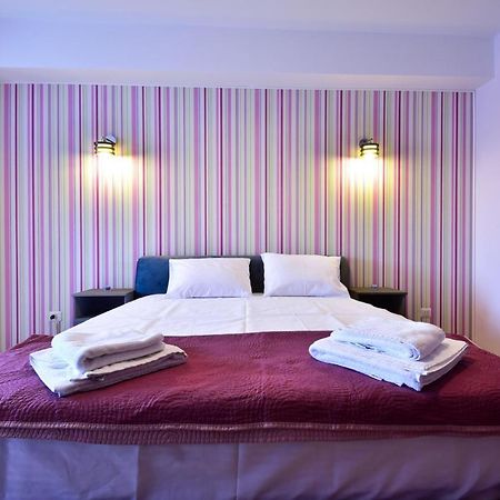 Sunny Luxury Apartment 2 Mamaia Buitenkant foto