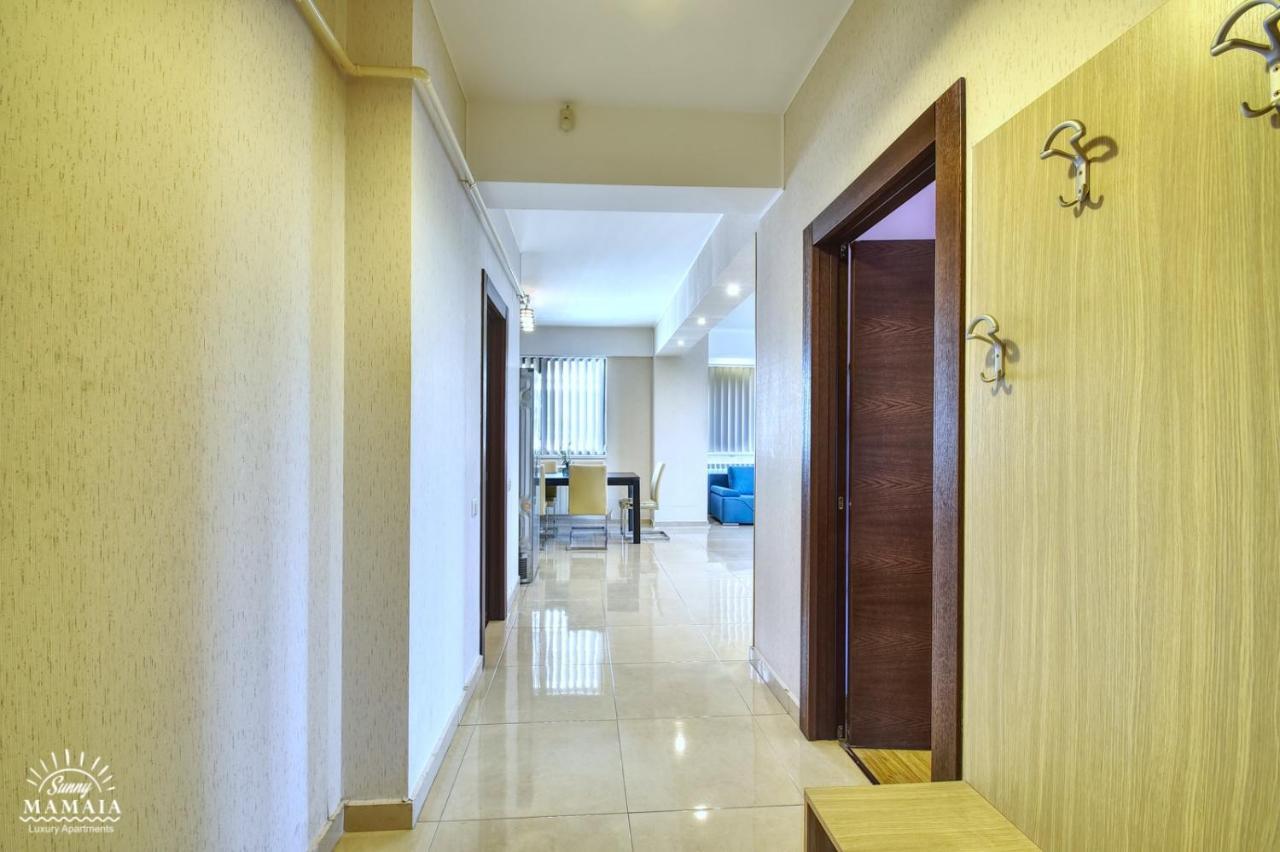 Sunny Luxury Apartment 2 Mamaia Buitenkant foto