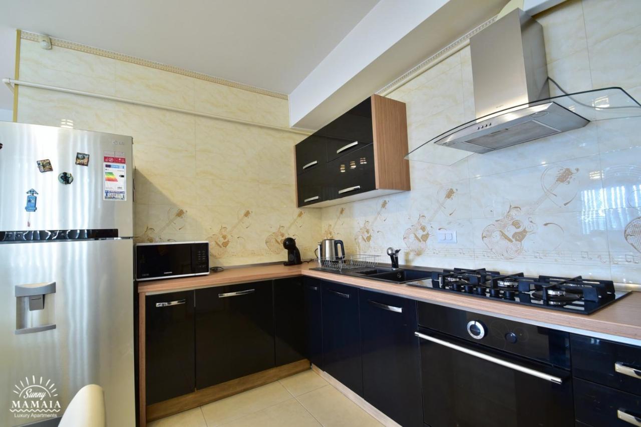 Sunny Luxury Apartment 2 Mamaia Buitenkant foto
